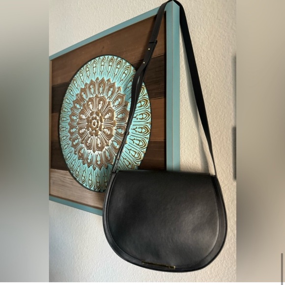 NWOT Cuyana Classic Saddle Bag in Black Smooth Leather - Picture 4 of 15